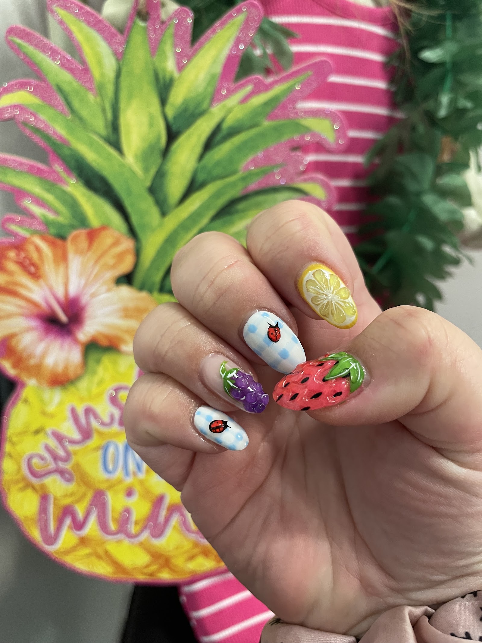 Polished nail Studio logo